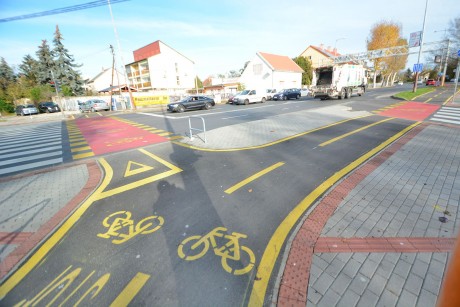 Teljes útfelújítással is jár a kerékpársávok építése Székesfehérváron